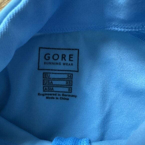 Gore Running Wear Women’s Blue 1/4 Zip pullover Size XS - Picture 4 of 5